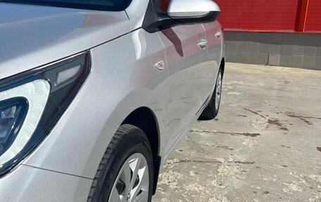 Hyundai Solaris II рестайлинг, 2021 год, 1 730 000 рублей, 11 фотография