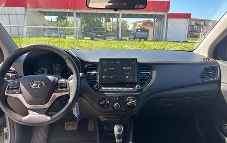 Hyundai Solaris II рестайлинг, 2021 год, 1 730 000 рублей, 17 фотография