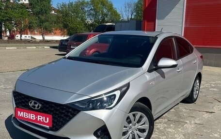Hyundai Solaris II рестайлинг, 2021 год, 1 730 000 рублей, 16 фотография