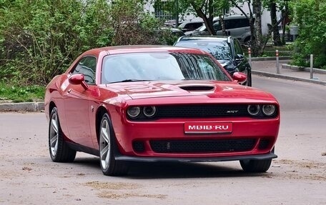 Dodge Challenger III рестайлинг 2, 2015 год, 4 750 000 рублей, 1 фотография