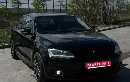 Volkswagen Jetta VI, 2012 год, 900 000 рублей, 4 фотография