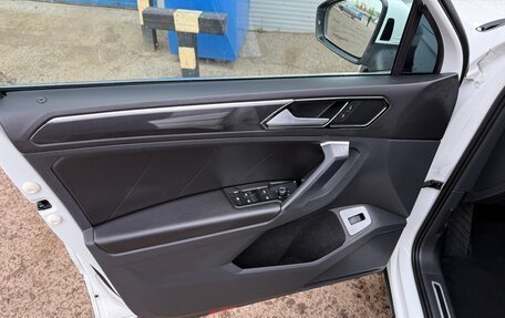 Volkswagen Tiguan II, 2021 год, 3 700 000 рублей, 14 фотография