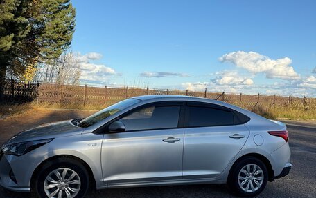Hyundai Solaris II рестайлинг, 2022 год, 1 680 000 рублей, 7 фотография