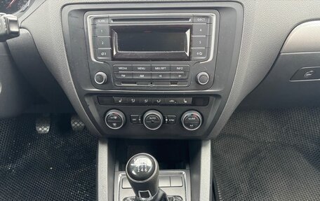 Volkswagen Jetta VI, 2015 год, 790 000 рублей, 13 фотография