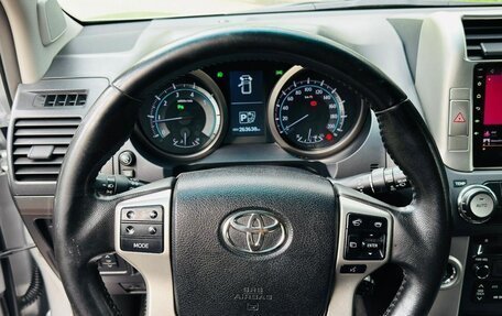 Toyota Land Cruiser Prado 150 рестайлинг 2, 2011 год, 3 000 000 рублей, 11 фотография