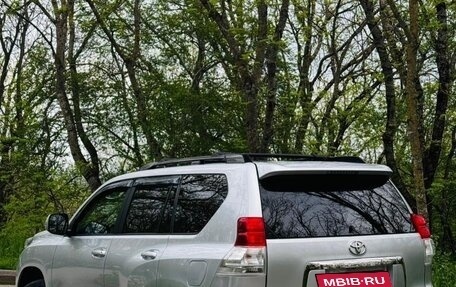 Toyota Land Cruiser Prado 150 рестайлинг 2, 2011 год, 3 000 000 рублей, 3 фотография