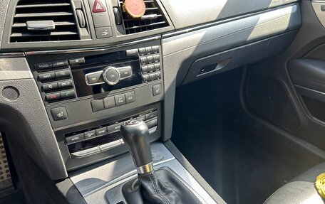 Mercedes-Benz E-Класс, 2013 год, 1 950 000 рублей, 19 фотография