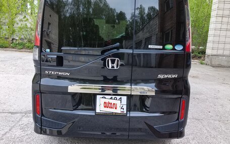Honda Stepwgn IV, 2015 год, 1 650 000 рублей, 3 фотография