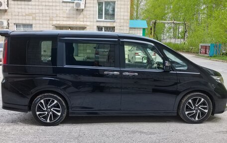 Honda Stepwgn IV, 2015 год, 1 650 000 рублей, 4 фотография