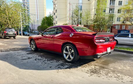 Dodge Challenger III рестайлинг 2, 2015 год, 4 750 000 рублей, 5 фотография