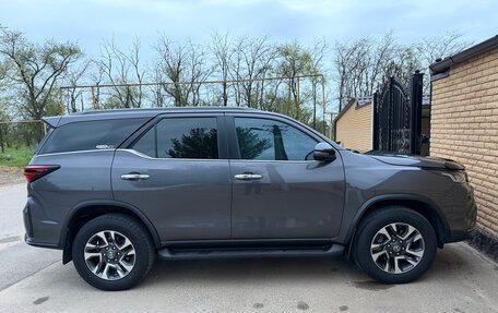 Toyota Fortuner II, 2021 год, 3 990 000 рублей, 2 фотография