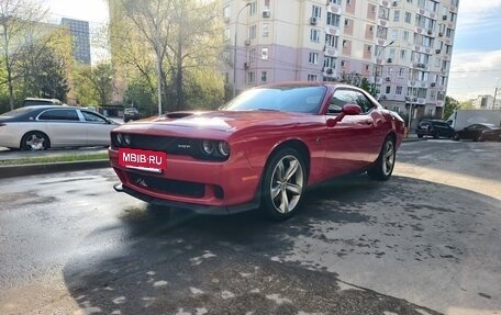Dodge Challenger III рестайлинг 2, 2015 год, 4 750 000 рублей, 8 фотография