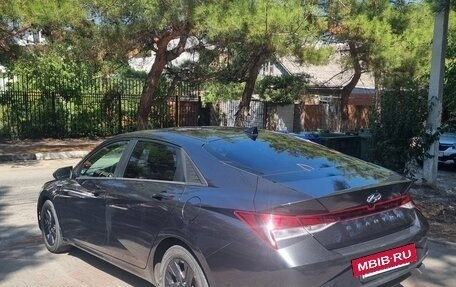 Hyundai Elantra, 2022 год, 1 970 000 рублей, 3 фотография