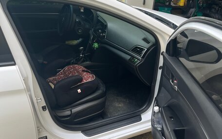 Hyundai Elantra VI рестайлинг, 2018 год, 1 340 000 рублей, 5 фотография