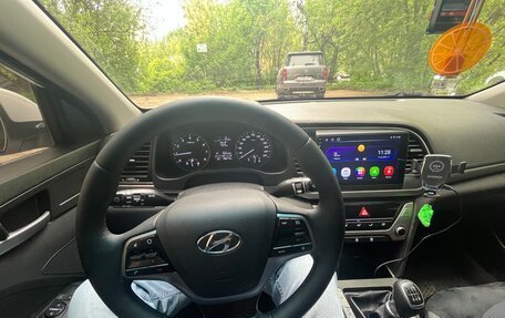 Hyundai Elantra VI рестайлинг, 2018 год, 1 340 000 рублей, 2 фотография