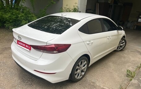 Hyundai Elantra VI рестайлинг, 2018 год, 1 340 000 рублей, 10 фотография
