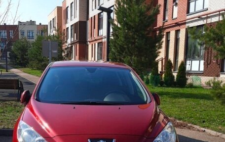 Peugeot 308 II, 2011 год, 690 000 рублей, 2 фотография