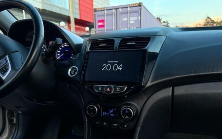 Hyundai Solaris II рестайлинг, 2015 год, 1 300 000 рублей, 9 фотография