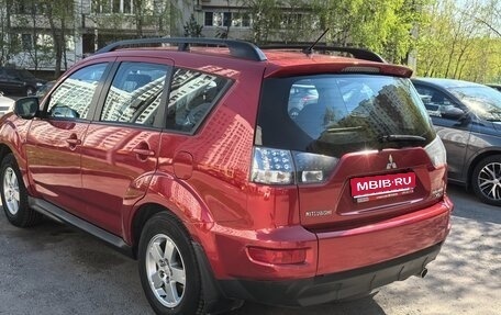 Mitsubishi Outlander III рестайлинг 3, 2011 год, 1 000 000 рублей, 1 фотография