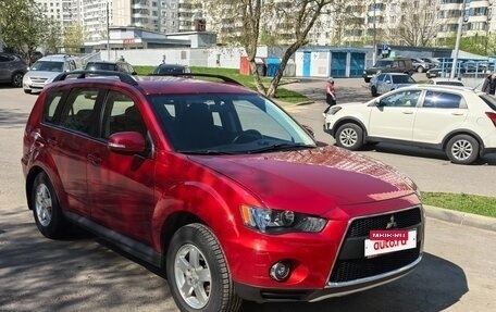 Mitsubishi Outlander III рестайлинг 3, 2011 год, 1 000 000 рублей, 3 фотография