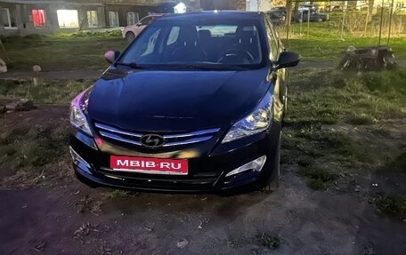 Hyundai Solaris II рестайлинг, 2016 год, 499 000 рублей, 1 фотография