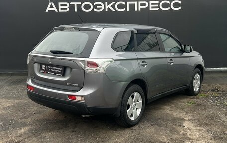 Mitsubishi Outlander III рестайлинг 3, 2013 год, 1 350 000 рублей, 5 фотография