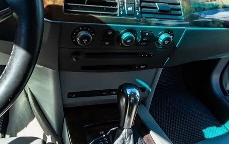 BMW 5 серия, 2004 год, 1 250 000 рублей, 14 фотография