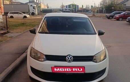 Volkswagen Polo VI (EU Market), 2011 год, 550 000 рублей, 2 фотография