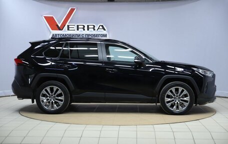 Toyota RAV4, 2021 год, 3 230 000 рублей, 4 фотография