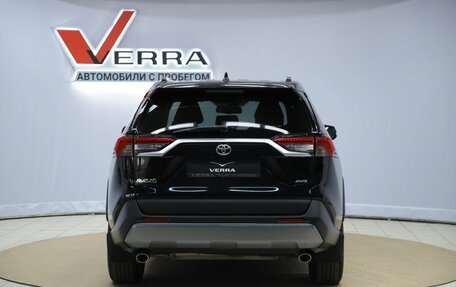 Toyota RAV4, 2021 год, 3 230 000 рублей, 6 фотография