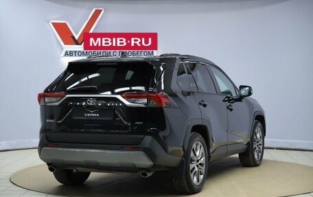 Toyota RAV4, 2021 год, 3 230 000 рублей, 5 фотография