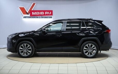 Toyota RAV4, 2021 год, 3 230 000 рублей, 8 фотография