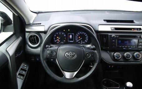 Toyota RAV4, 2016 год, 2 140 000 рублей, 13 фотография