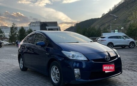 Toyota Prius, 2011 год, 1 150 000 рублей, 2 фотография