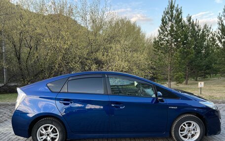 Toyota Prius, 2011 год, 1 150 000 рублей, 10 фотография
