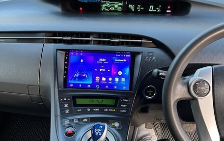 Toyota Prius, 2011 год, 1 150 000 рублей, 17 фотография