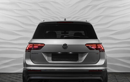 Volkswagen Tiguan II, 2017 год, 2 199 000 рублей, 5 фотография