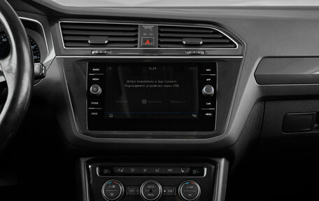 Volkswagen Tiguan II, 2017 год, 2 199 000 рублей, 12 фотография