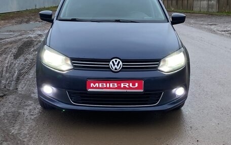 Volkswagen Polo VI (EU Market), 2014 год, 850 000 рублей, 1 фотография