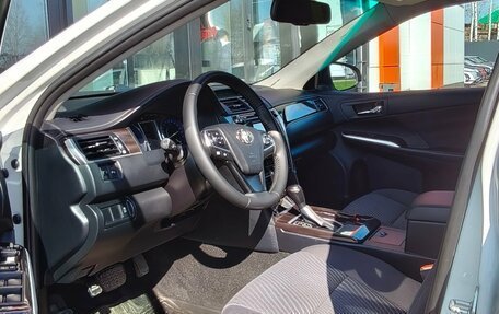 Toyota Camry, 2016 год, 1 790 000 рублей, 10 фотография
