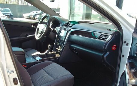 Toyota Camry, 2016 год, 1 790 000 рублей, 9 фотография