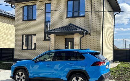 Toyota RAV4, 2019 год, 3 350 000 рублей, 2 фотография
