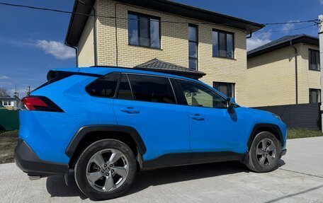 Toyota RAV4, 2019 год, 3 350 000 рублей, 6 фотография