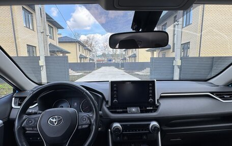 Toyota RAV4, 2019 год, 3 350 000 рублей, 10 фотография