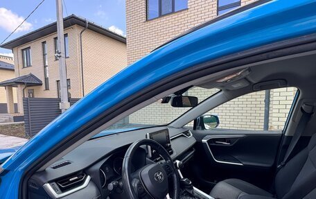 Toyota RAV4, 2019 год, 3 350 000 рублей, 7 фотография