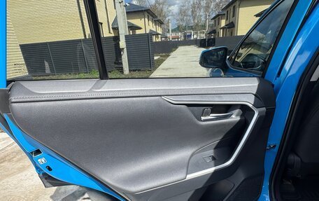 Toyota RAV4, 2019 год, 3 350 000 рублей, 13 фотография