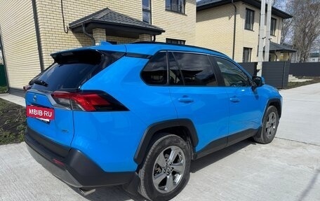 Toyota RAV4, 2019 год, 3 350 000 рублей, 5 фотография