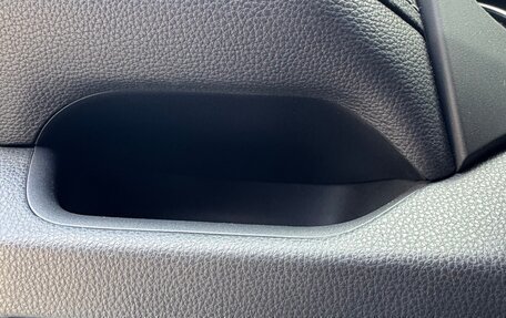 Toyota RAV4, 2019 год, 3 350 000 рублей, 25 фотография