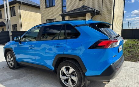 Toyota RAV4, 2019 год, 3 350 000 рублей, 30 фотография