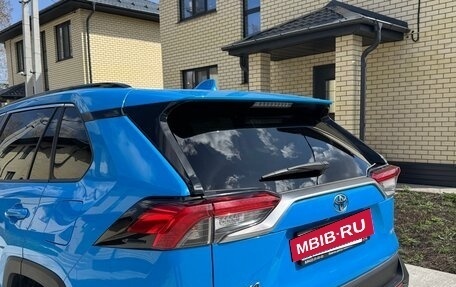 Toyota RAV4, 2019 год, 3 350 000 рублей, 32 фотография